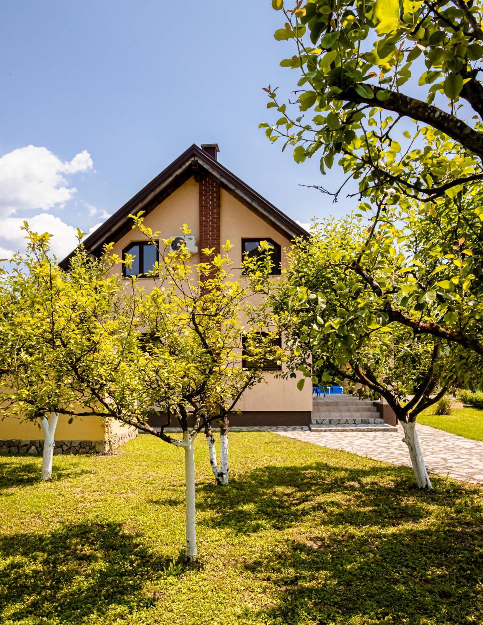 Holiday Home Avita Bihać Eksteriør billede