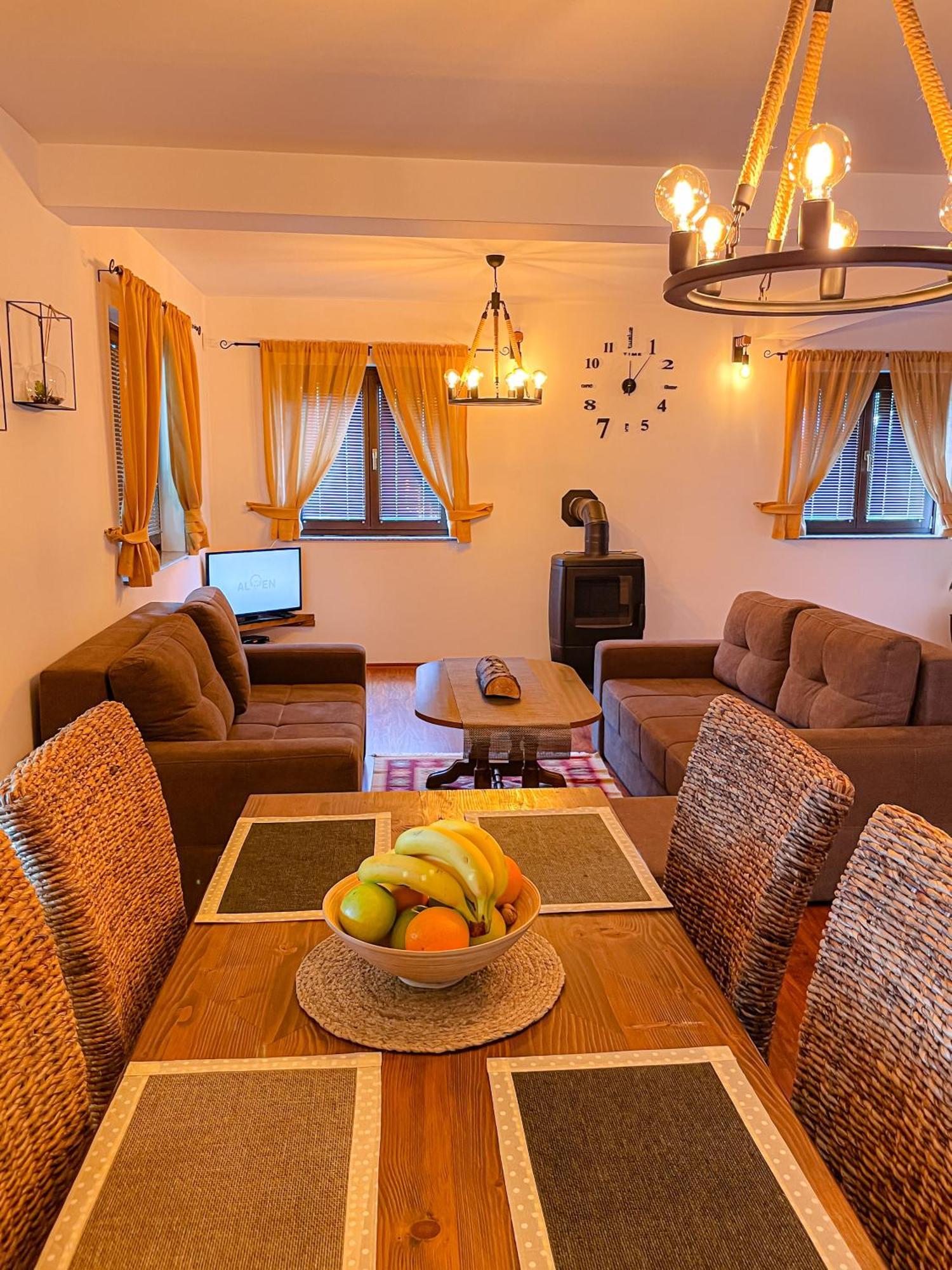 Holiday Home Avita Bihać Eksteriør billede